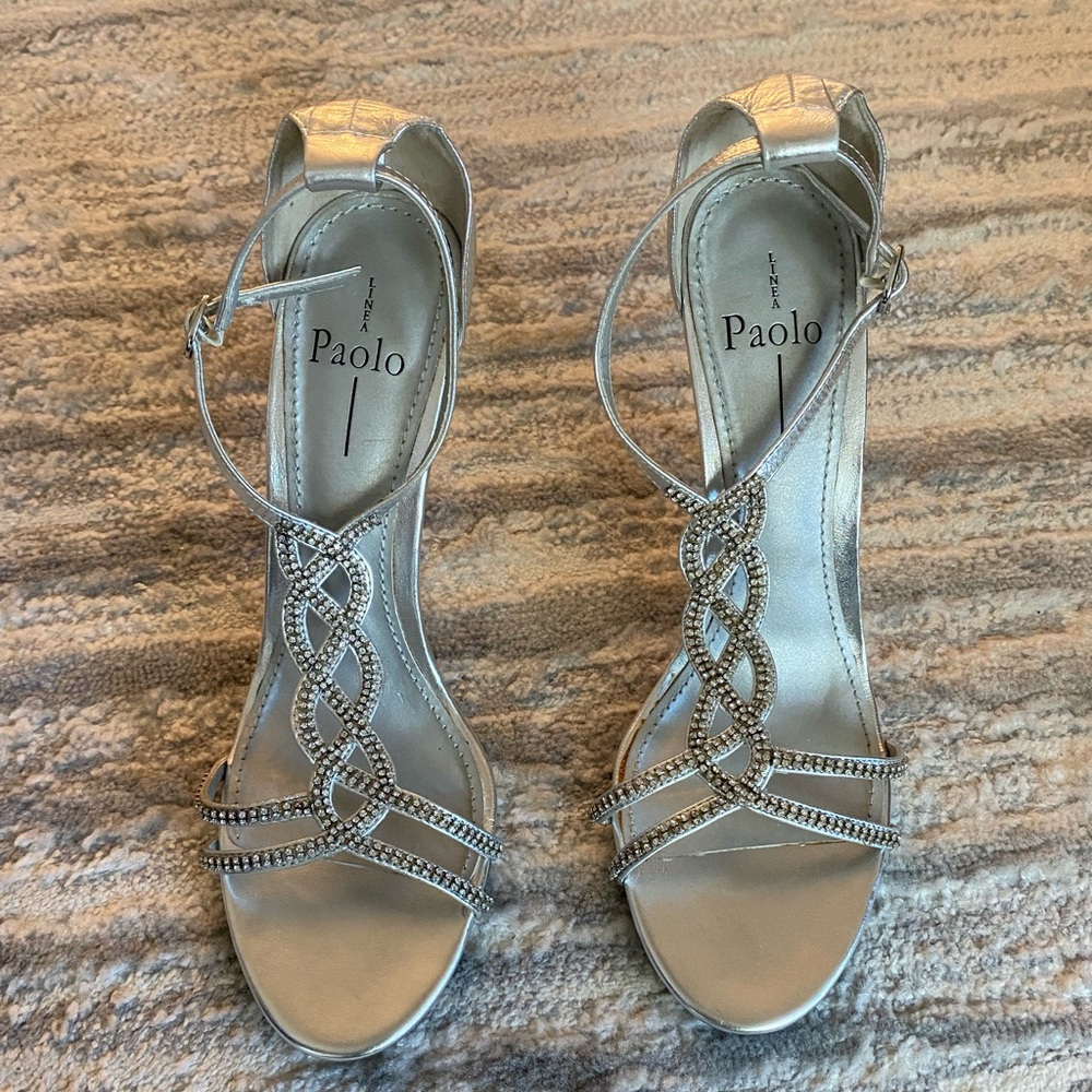 Linea Paolo Silver studded heels !! - Picture 1 of 6